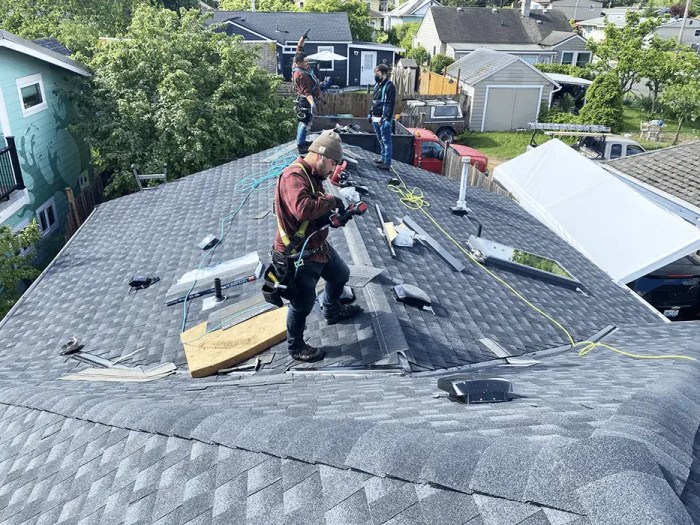Homeowners: Get a Free Roof Inspection in Bloomington - Normal